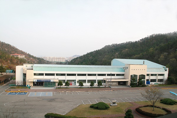 목포시, 사회적 거리두기 1.5단계 완화 실내수영장 개장