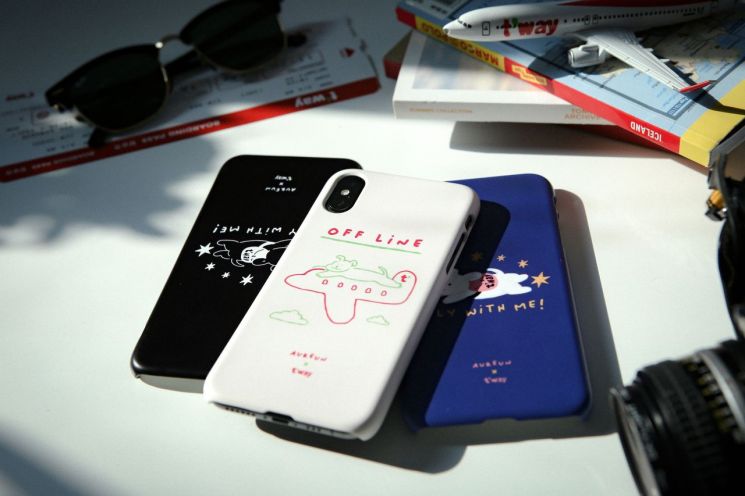 티웨이항공이 선보인 유기견 후원 휴대폰 케이스