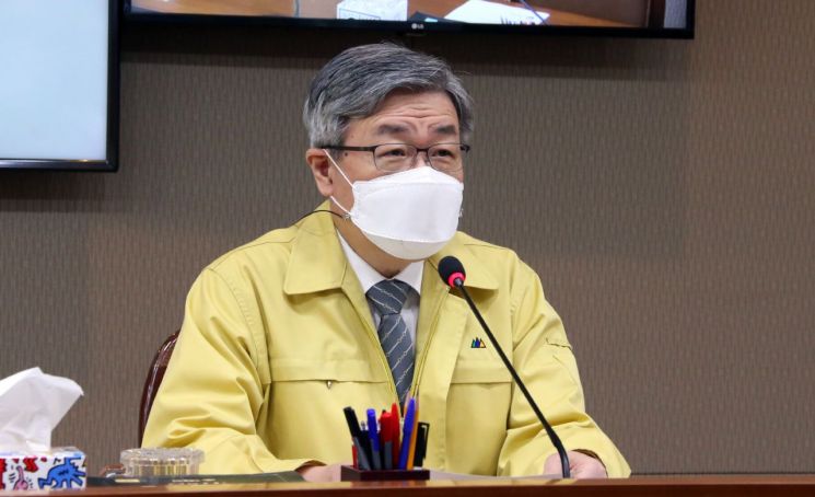 '집단감염' 외국인근로자 고용사업장 전수점검