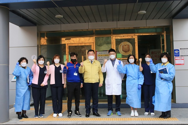 김산 무안군수, 백신접종 점검…철저한 준비 지시