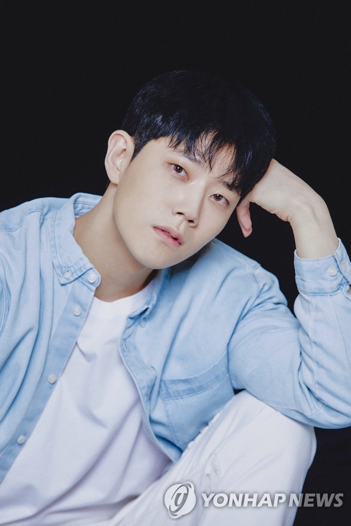 배우 동하 소속사, 학교폭력 의혹에 "주변 지인 확인, 사실 아냐"