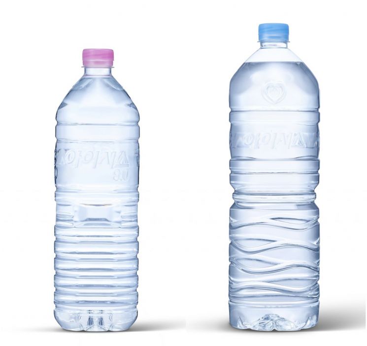 롯데칠성음료, '아이시스 ECO' 병마개 라벨도 제거…비닐 폐기물 완전 없앤다