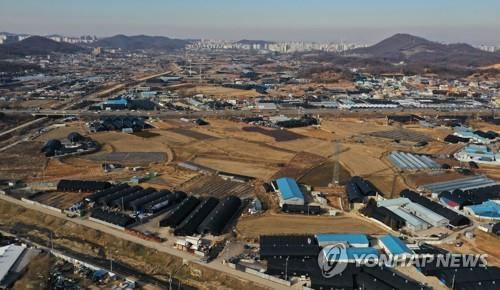 한국토지주택공사 직원들이 내부 정보를 이용해 땅 투기에 나섰다는 의혹이 있는 경기도 광명 시흥 신도시 예정지 전경. [이미지출처=연합뉴스]