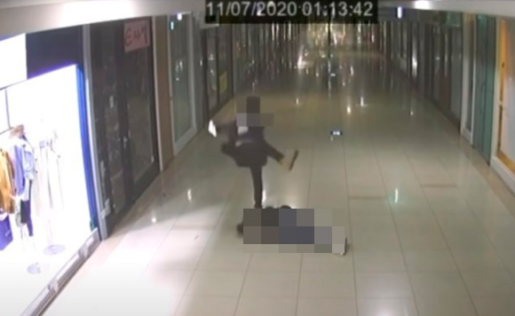 흉기 휘두르는 연인…'데이트 폭력' 처벌도 예방도 역부족