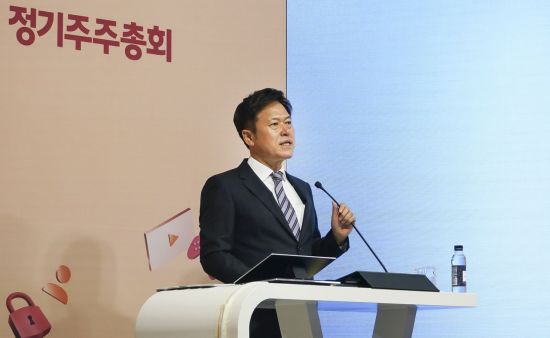 [종합]"분할비율 6 대 4 검토" SKT, 37년 만에 통신사·지주사 쪼갠다