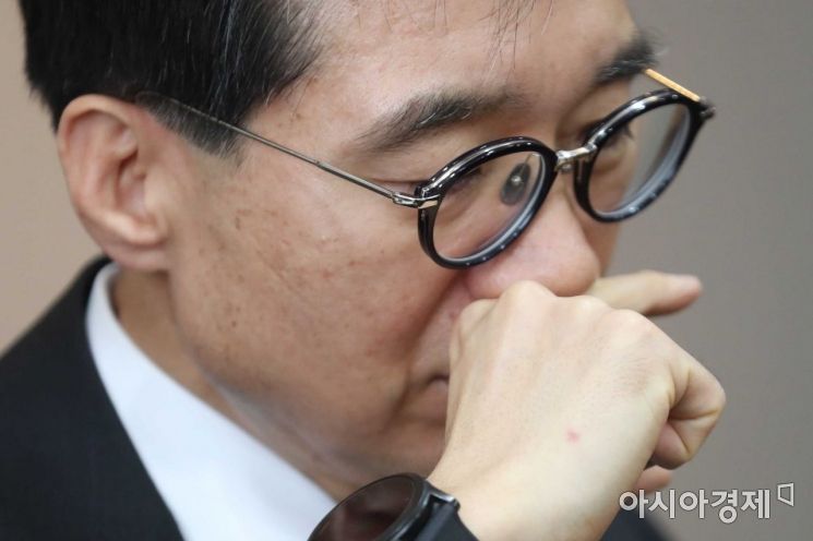 이종엽 신임 대한변호사협회장이 지난달 26일 서울 강남구 역삼동 대한변협회관에서 아시아경제와 인터뷰를 하고 있다./문호남 기자 munonam@