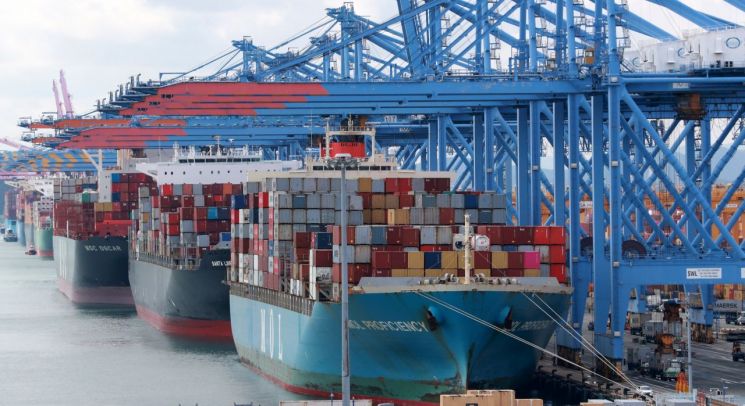 ‘원자재 쇼크’에…수출 中企 10곳 중 7곳 "수익성 악화"