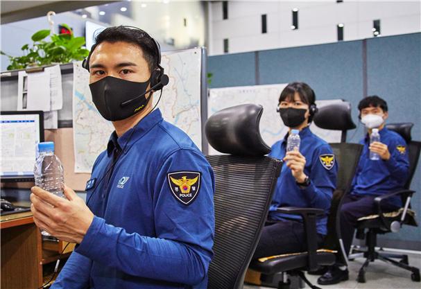 페트병으로 만든 친환경 근무복…경찰, 2000벌 시범 착용