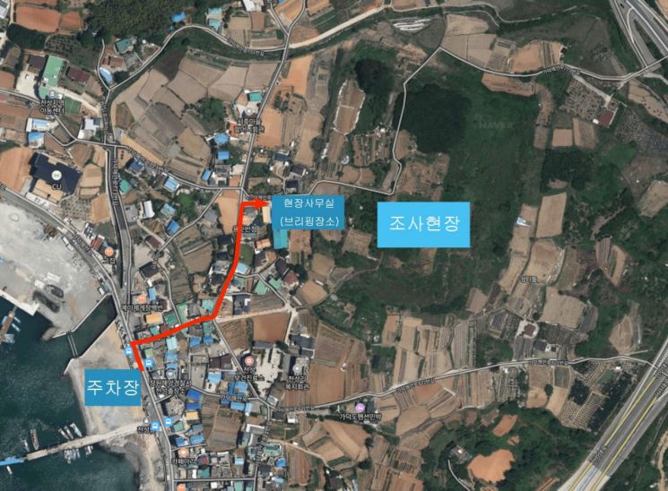 The site in Gadeokdo, Gangseo-gu, Busan, where the excavation survey of 'Cheonseongjinseong' is being held for a public briefing.