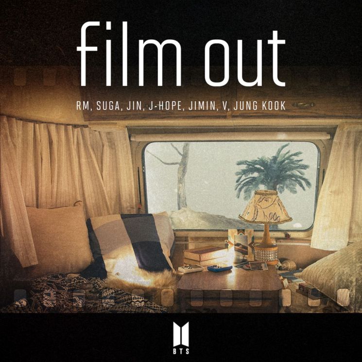 'Film out' 재킷 이미지.