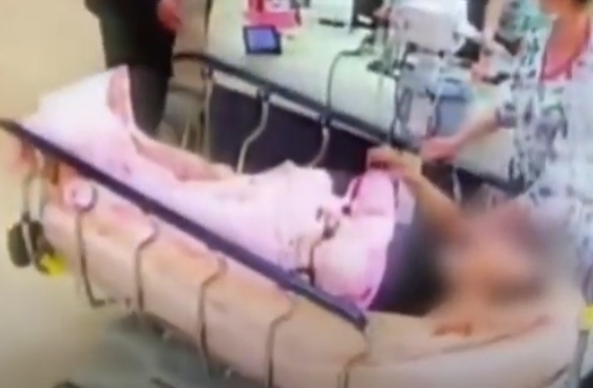 대만에서 남자친구의 성기를 절단한 뒤 변기에 버린 여성이 경찰에 붙잡혔다. 사진=유튜브 영상 캡처.