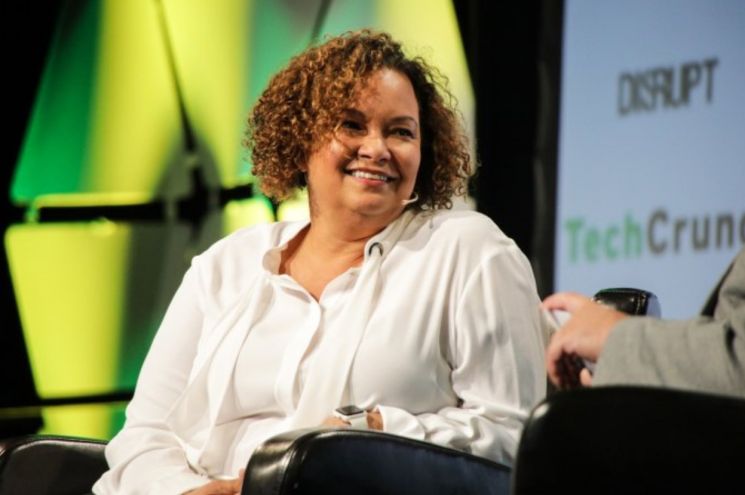 애플 부사장 "기업 온실가스 배출 정보 폭넓게 공개해야"