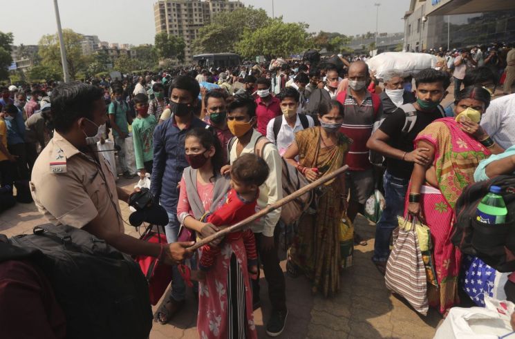 인도 신규확진 20만명…연일 최다치 경신