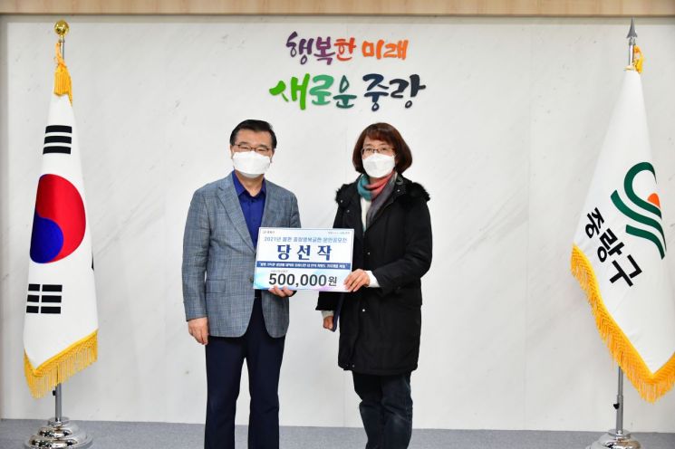 [포토]‘새싹 돋아나면 내 안의 희망도 기지개를 켜네...'