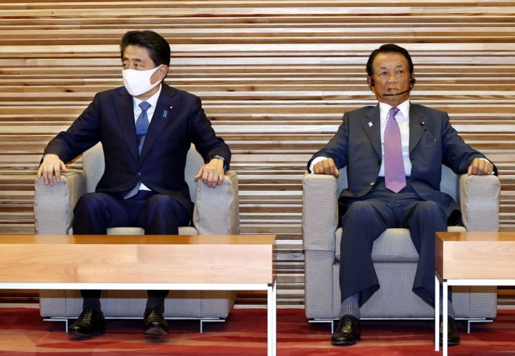 요지부동 日아소 "원전 오염수 마셔도 되는 것 아니냐"