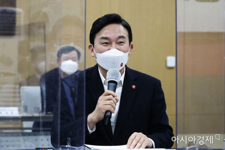 원희룡 제주도지사가 지난 18일 오후 서울시청에서 열린 '공시지가 관련 간담회'에서 발언하고 있다. /문호남 기자 munonam@