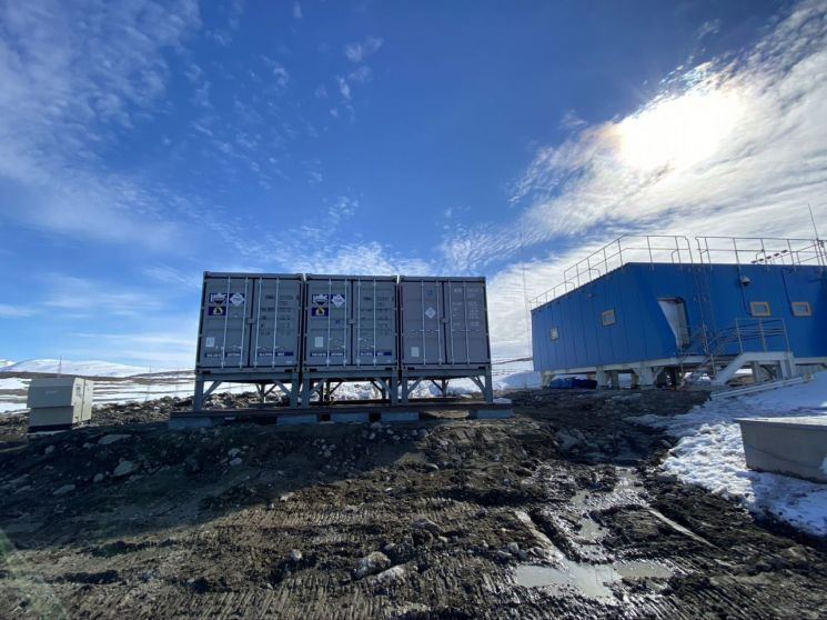 전남대 공동연구팀, 한국 최초로 남극에 중성자 관측기 설치