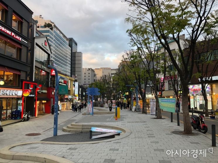 [르포] '오세훈표 거리두기' 방역 붕괴 vs 자영업자 숨통…시민들 갑론을박