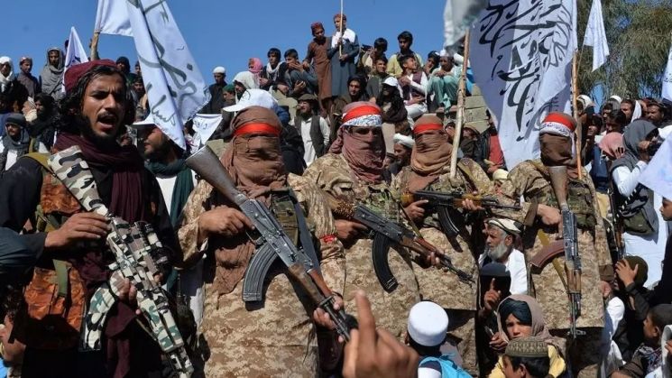 아프가니스탄의 무장조직 탈레반 조직원들의 모습[이미지출처=AFP·연합뉴스]