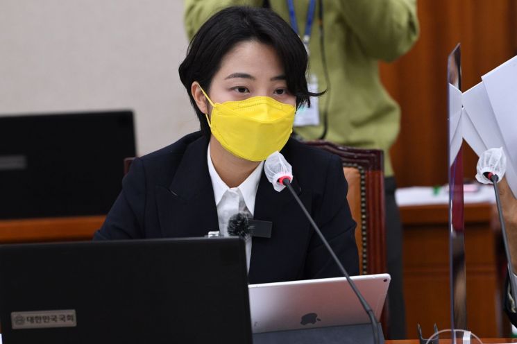 정의당, '코로나 손실보상법' 처리 촉구 농성 돌입…류호정 "염치없다"