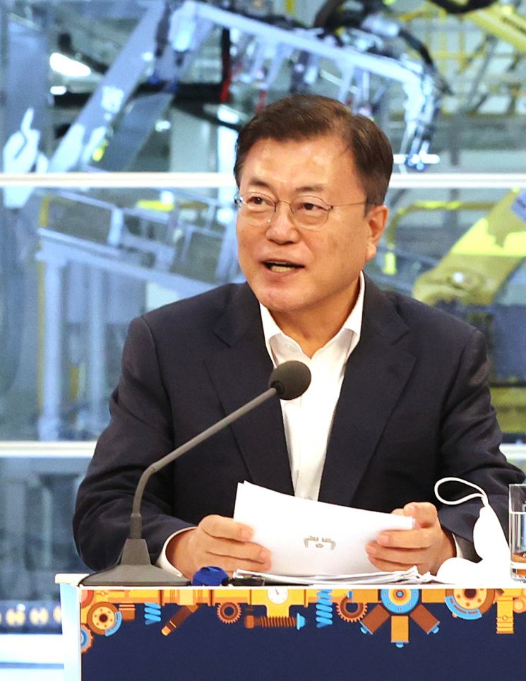 文 "광주형 일자리, 새로운 균형 찾는 도전…정부·지자체가 '사회적 임금' 높여야"(종합)