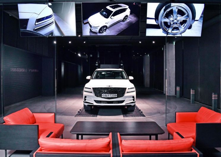 '제네시스 수지' 차량 인도 세레머니 G80·GV80 확대 운영