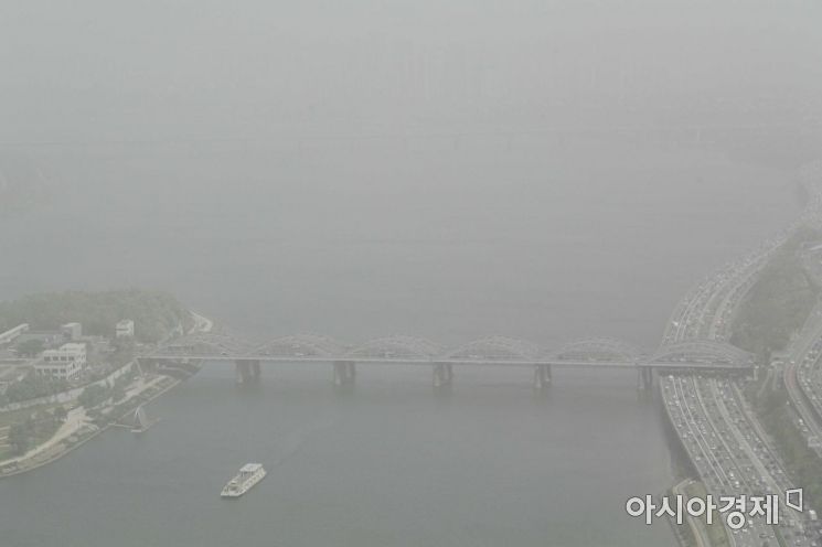 [포토]비 그치고 황사