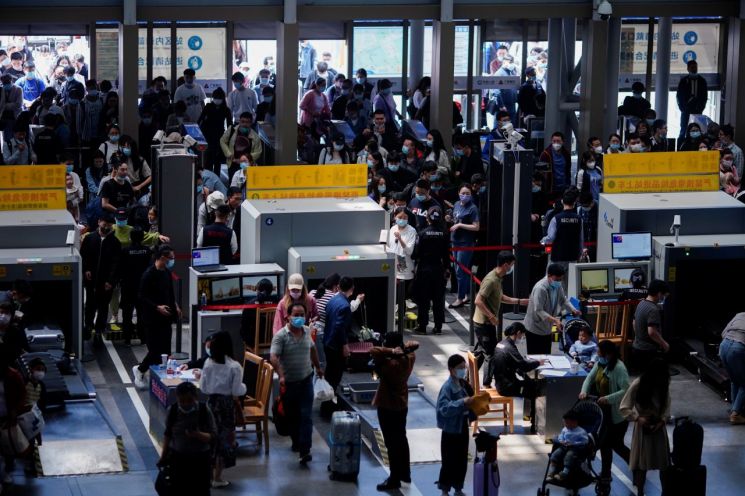 中 춘제 때 귀성 포기하면, 장려금 최고 3000위안