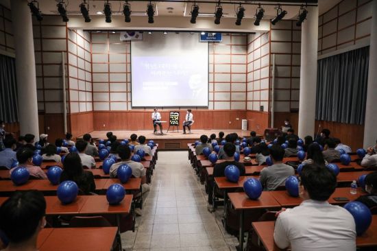 이낙연 민주당 전 대표 “청년이 안심할 수 있는 사회 ‘안전망’ 구축할 것”