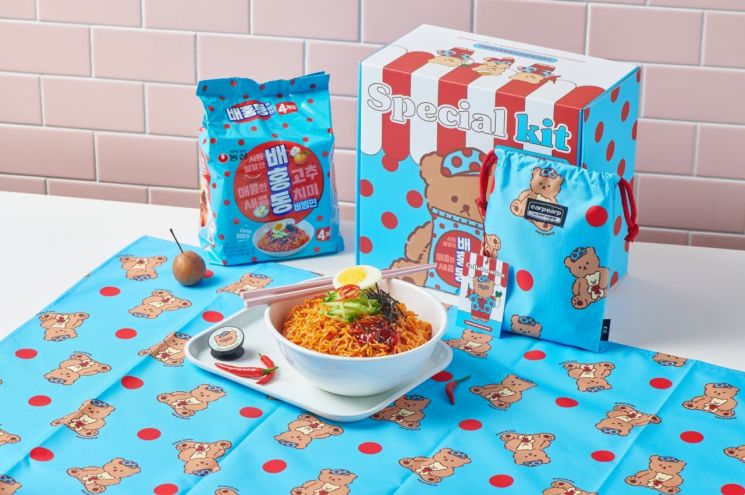 농심 배홍동 비빔면 두 달만에 1400만개 판매…한정판 굿즈 출시 