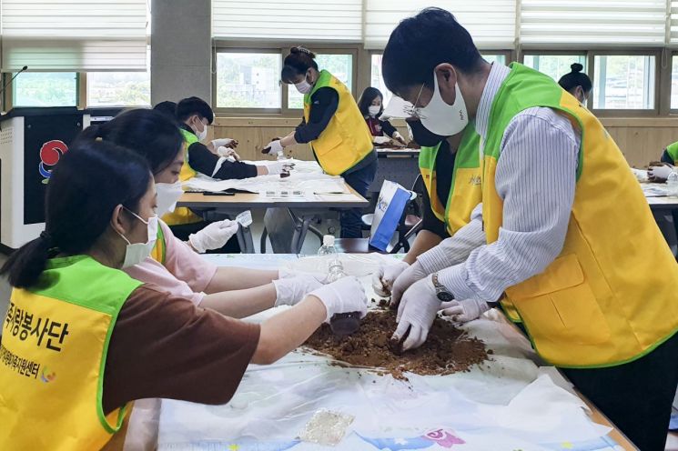 가족 사랑봉사단 5월 활동 [이미지출처=합천군]