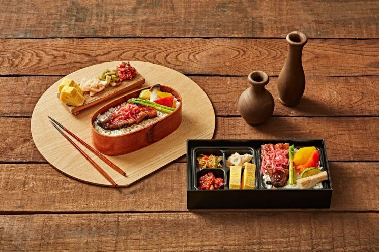 GS25가 오는 27일부터 민물장어구이, 갈비살구이, 메로구이 등 이색 프리미엄 도시락 3종을 선보인다.