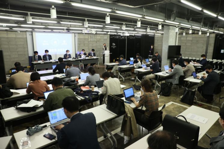 권칠승 중소벤처기업부 장관의 취임 100일 기자간담회가 27일 서울 강남구 역삼동 마루180에서 개최됐다. 사진제공 = 중기부