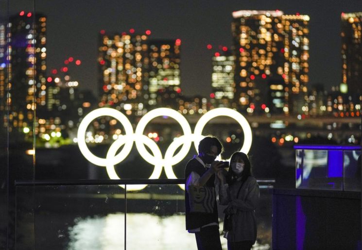 도쿄올림픽 임박했는데 해외 정상 참석률 저조…스가 정상외교 차질