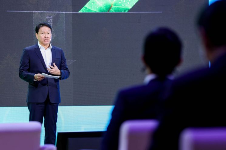 지난 5월 열린 P4G비즈니스포럼에서 기조강연한 최태원 SK그룹 회장＜사진제공:SK＞