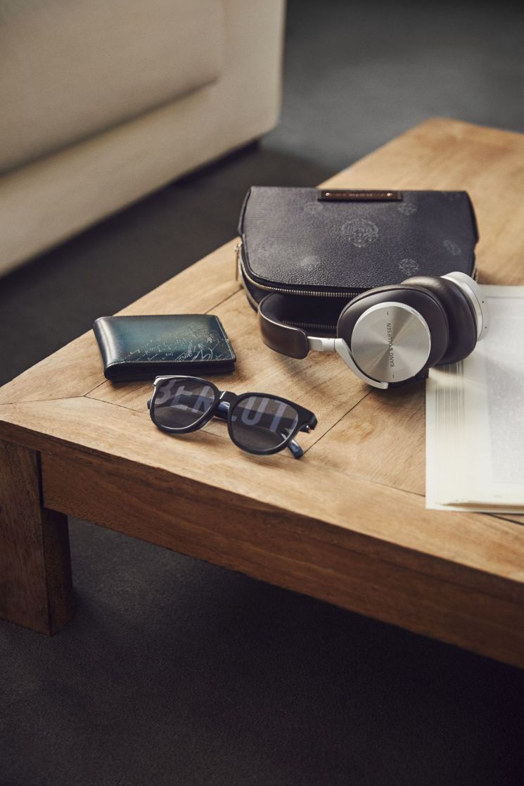 벨루티, 뱅앤올룹슨과 협업한 한정판 컬렉션 출시 