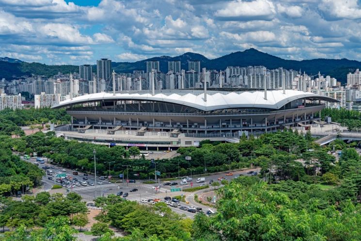 Seoul World Cup Stadium Expands LED Sports Lighting... Average Illuminance Up 36%