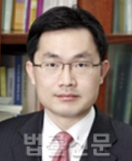4일 단행된 인사에서 서울중앙지검장으로 임명된 이정수 법무부 검찰국장. /법률신문