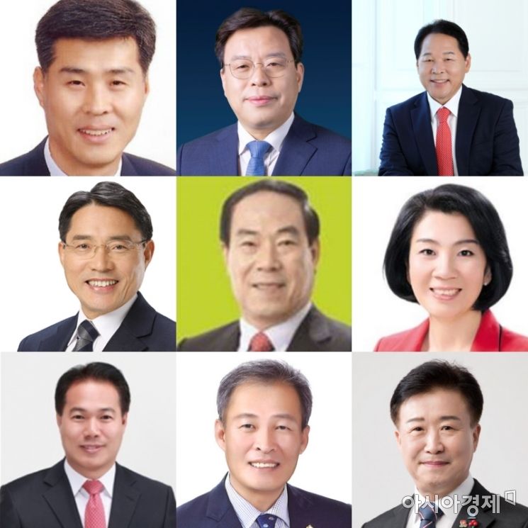 사진 상단 1열 좌로부터 강용주 (전 여수세계박람회재단 이사장), 강화수(전 청와대 행정관), 권세도(전 광명경찰서장), 2열 좌로부터 권오봉(현 여수시장), 김영규(전 여수시의회의장), 김유화(전 여수시의원), 3열 좌로부터 이용주(전 국회의원), 전창곤(현 여수시의회의장), 정기명(변호사)