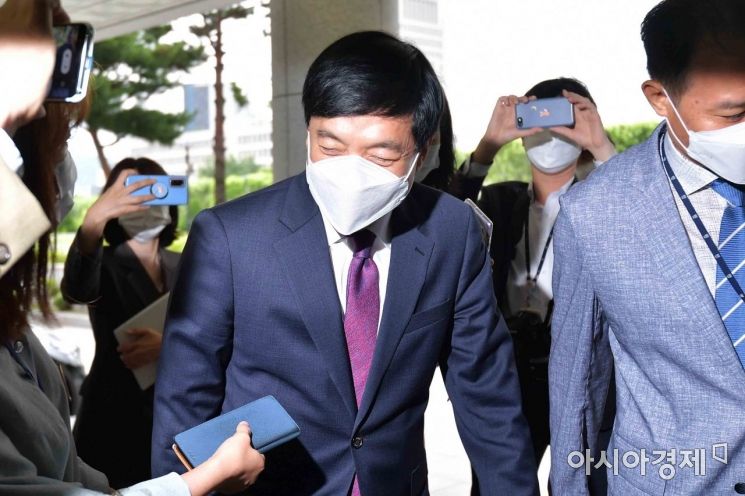 '김학의 출금 수사외압' 혐의 이성윤 다음달 23일 첫 재판