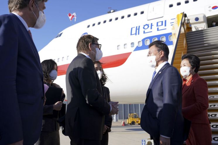 한국 대통령 처음으로 오스트리아 국빈 방문한 文대통령