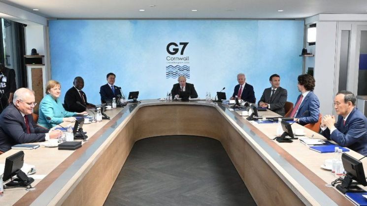 G7 "올해 지구를 위한 전환점…2050년까지 탄소 중립" 