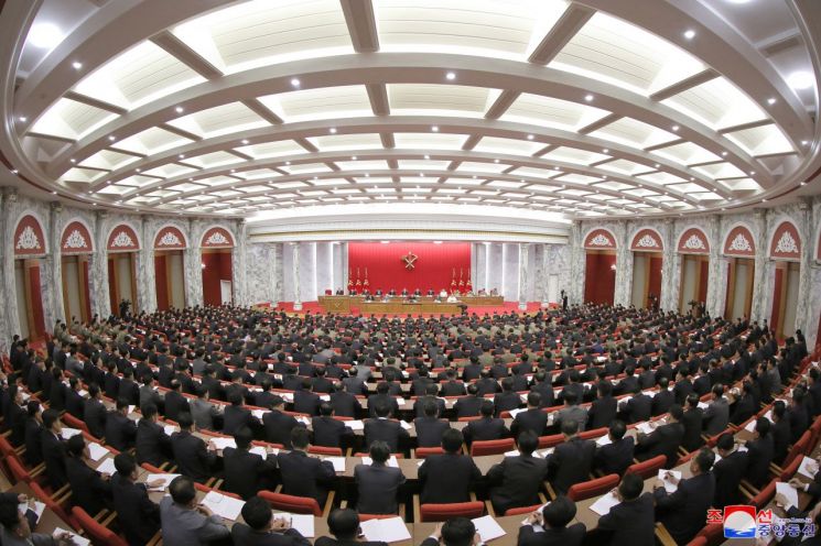 北, 김정은 주재하에 전원회의 개최…'국제정세 대응방향 결정'(종합)