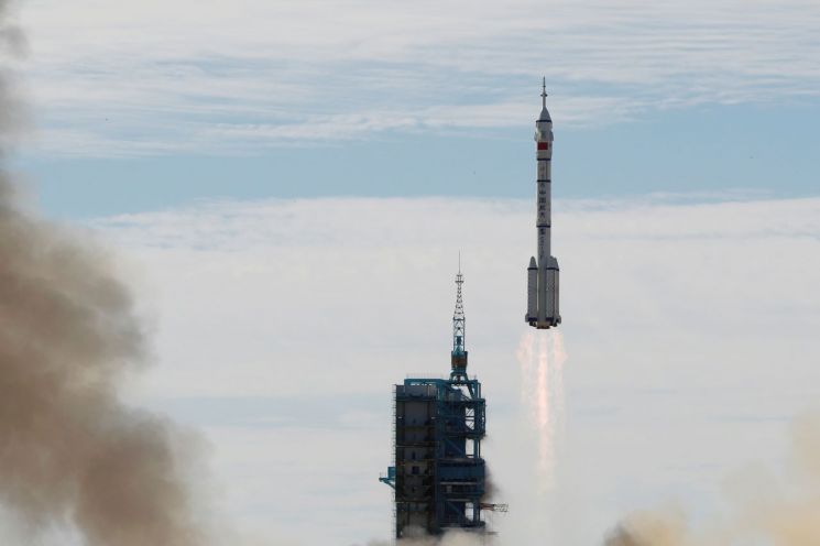 中 "러시아와 달 기지 건설 위해 2025년까지 탐사선 6기 발사" 