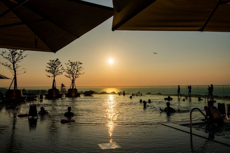 "이번엔 롯데홈쇼핑" 제주 드림타워 복합리조트, 객실 패키지 판매