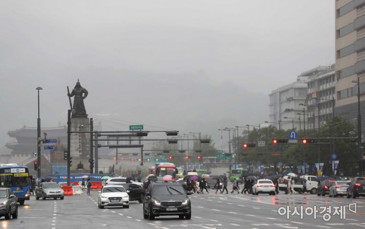 [내일 날씨]전국 대체로 '흐림'...수도권·충청지역 등 가끔 비