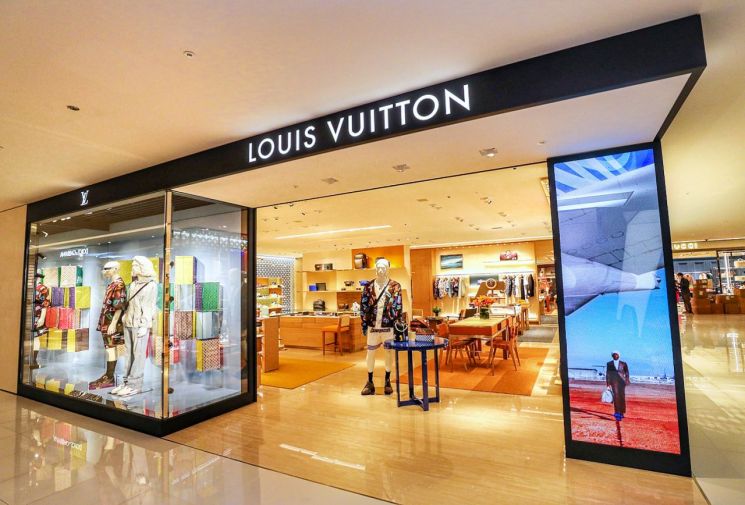 현대백화점, 압구정본점에 루이비통 남성전문매장 오픈
