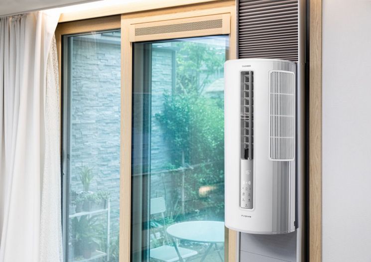 집콕에 폭염까지…쿠쿠 창문형 에어컨 '불티'