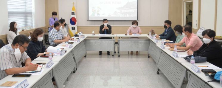 거창창포원에서 생활공감 정책 논의 [이미지출처=거창군]
