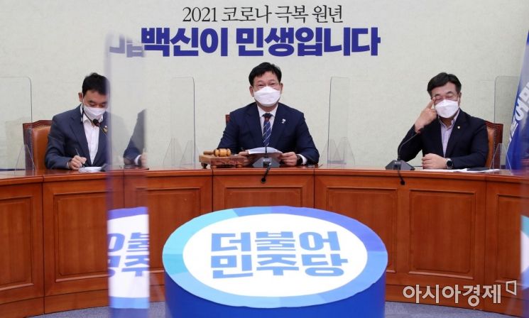 민주당, 대선 국민면접 '김경율·유인태' 빈 자리 '정수경·천관율' 대체